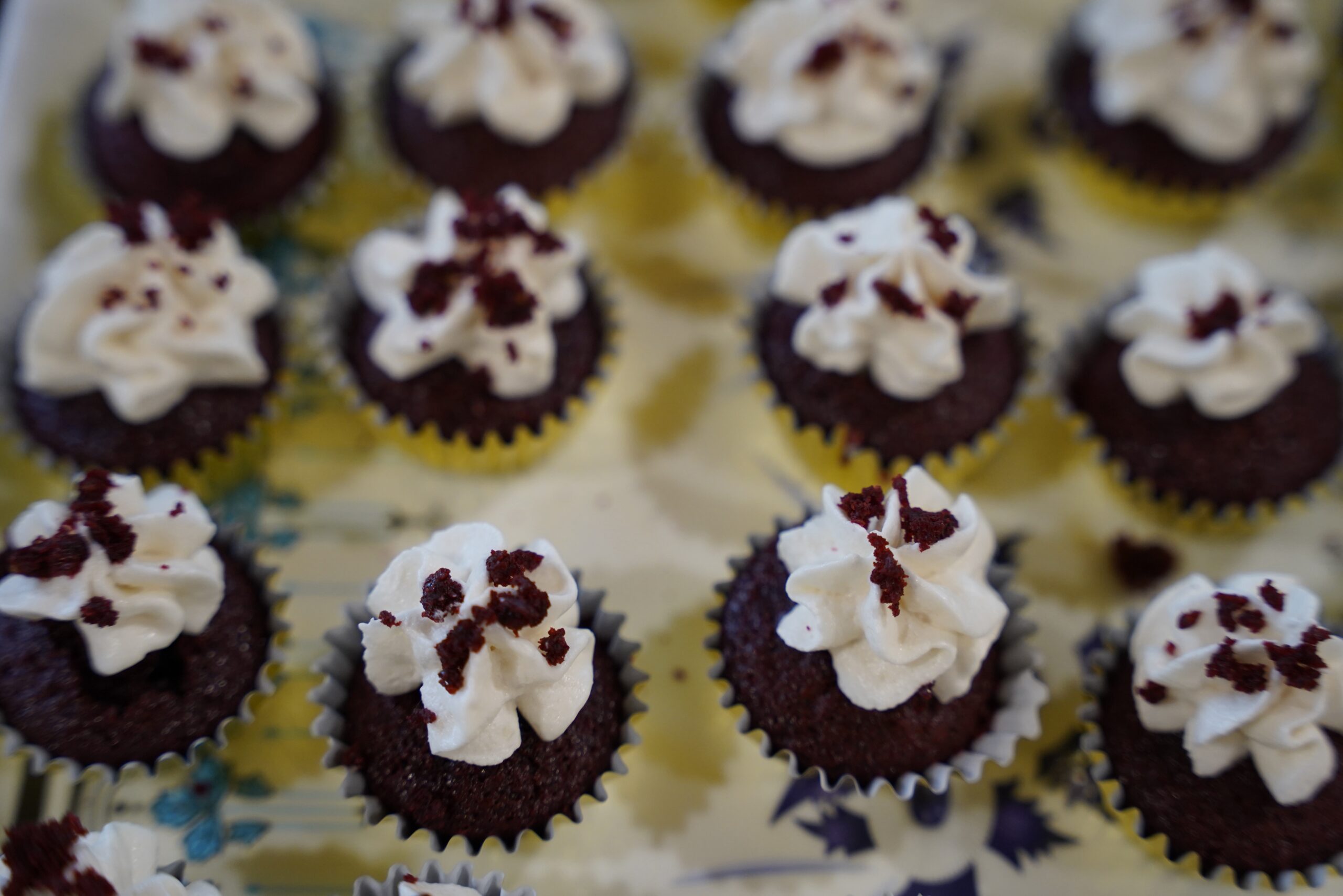 Mini vegan Red Velvet cupcakes